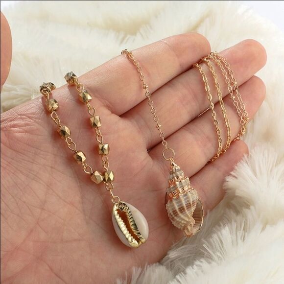 Gorgeous SeaShell Double Layered Gold Necklace (V2 - Picture 2 of 7